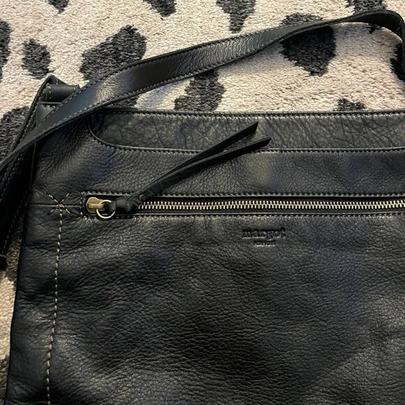 Margot New York Crossbody Bag - Picture 3 of 12